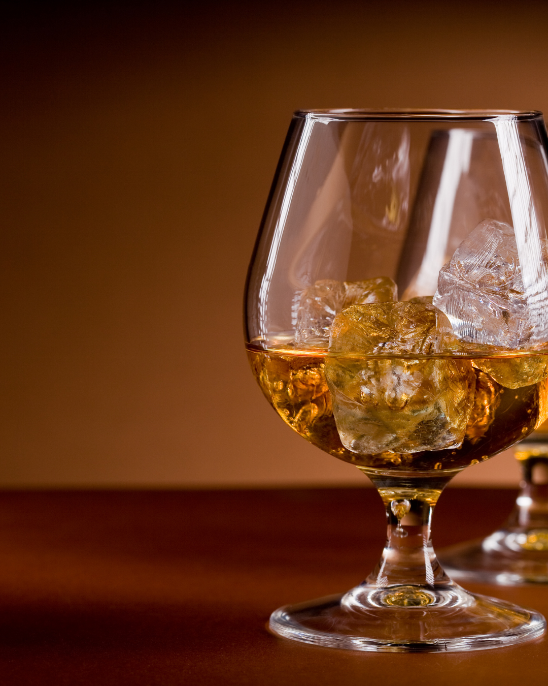 Cómo servir una cachaça envejecida en copa de degustación