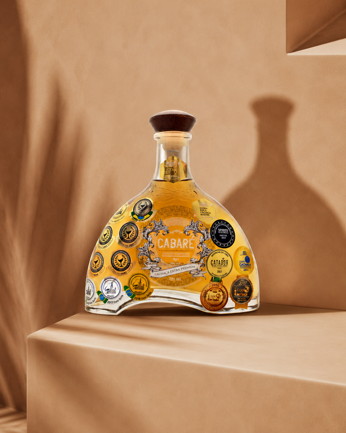 Cachaça Cabaré Extra Premium ·  Roble Europeo 15 Años - Dom Tápparo