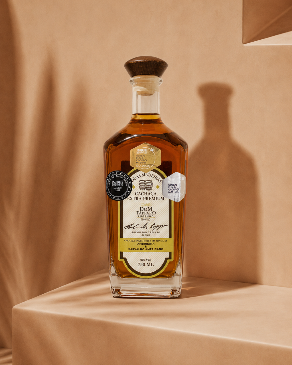 Cachaça Extra Premium Blend ·  Roble Americano & Amburana - Dom Tápparo