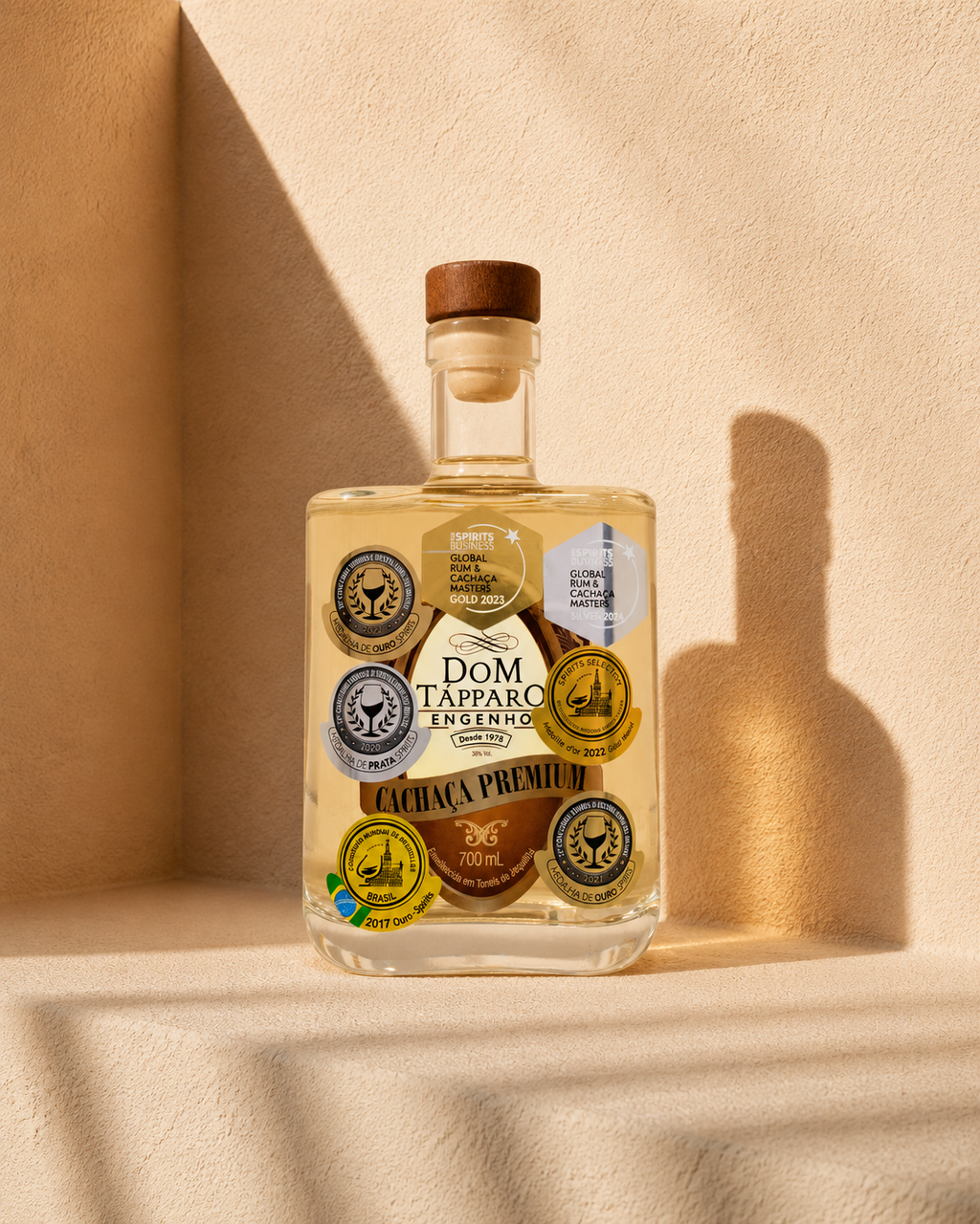 Cachaça Premium · Jequitibá 6 Años - Dom Tápparo